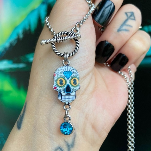 π΄β SALE ! red dot items are 2 for $25 . Bundle more than 3 and its $10 each π - Picture 9 of 11